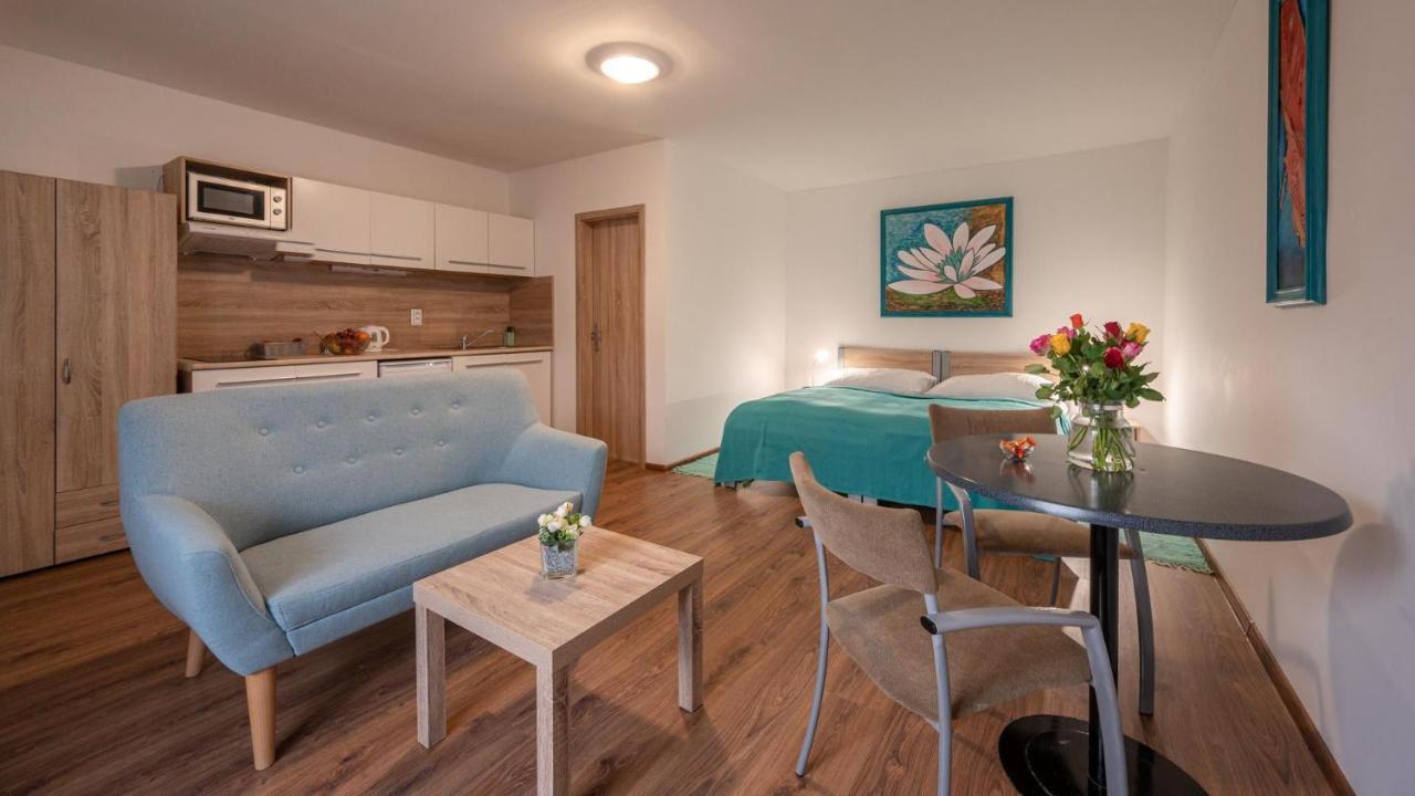 Apartmany Tereza & Free Parking Bratislava Ngoại thất bức ảnh