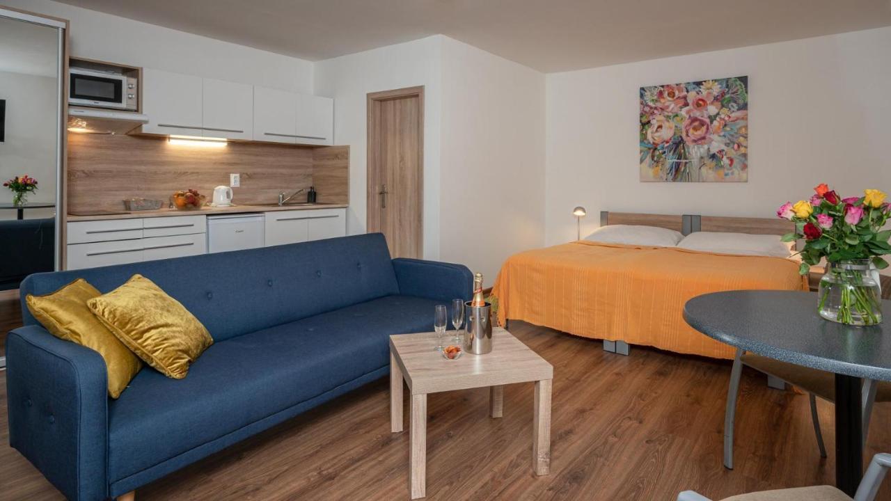 Apartmany Tereza & Free Parking Bratislava Ngoại thất bức ảnh