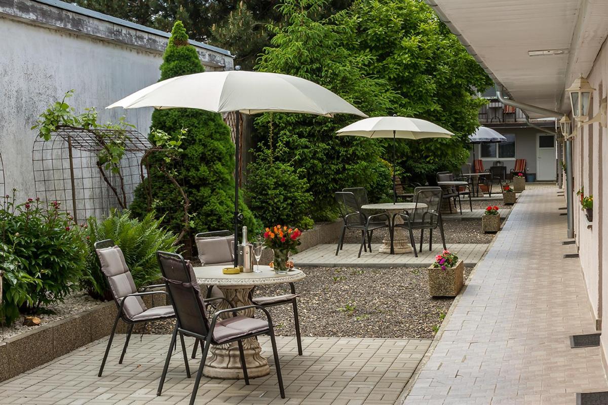 Apartmany Tereza & Free Parking Bratislava Ngoại thất bức ảnh