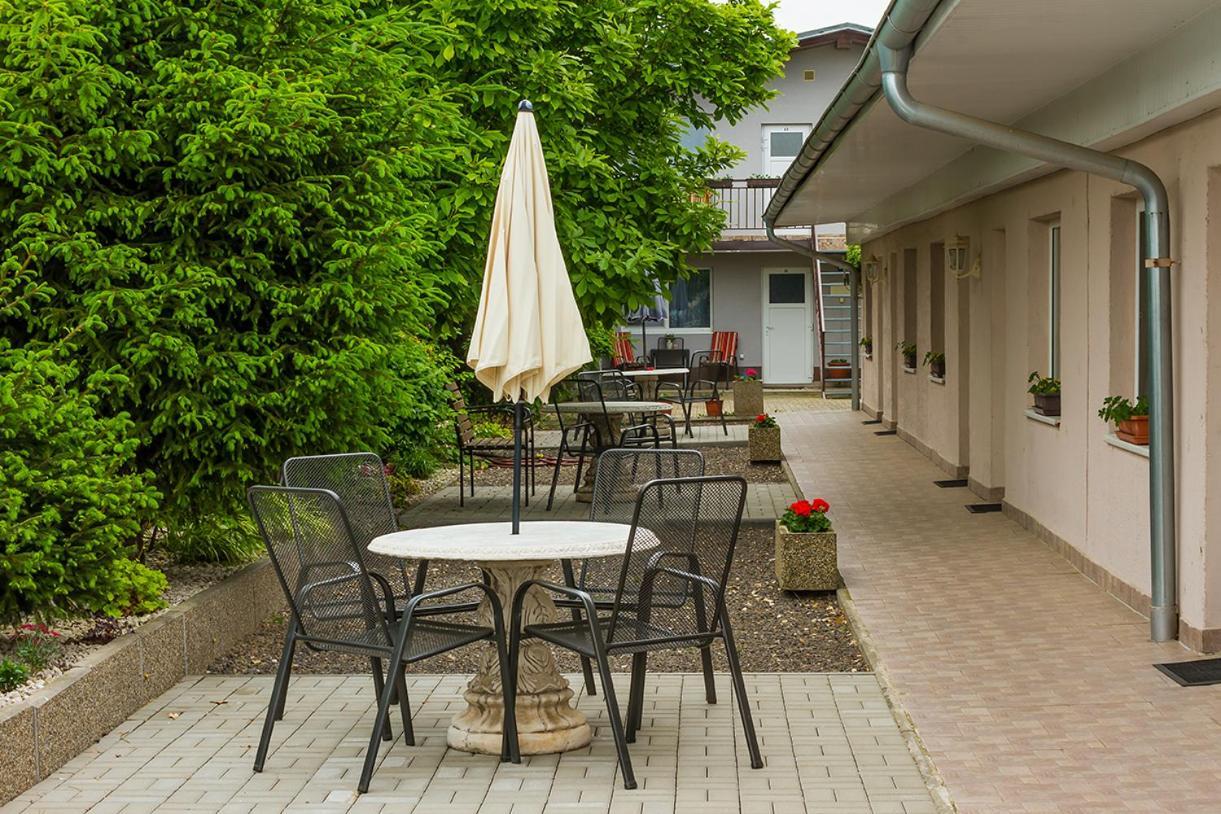 Apartmany Tereza & Free Parking Bratislava Ngoại thất bức ảnh